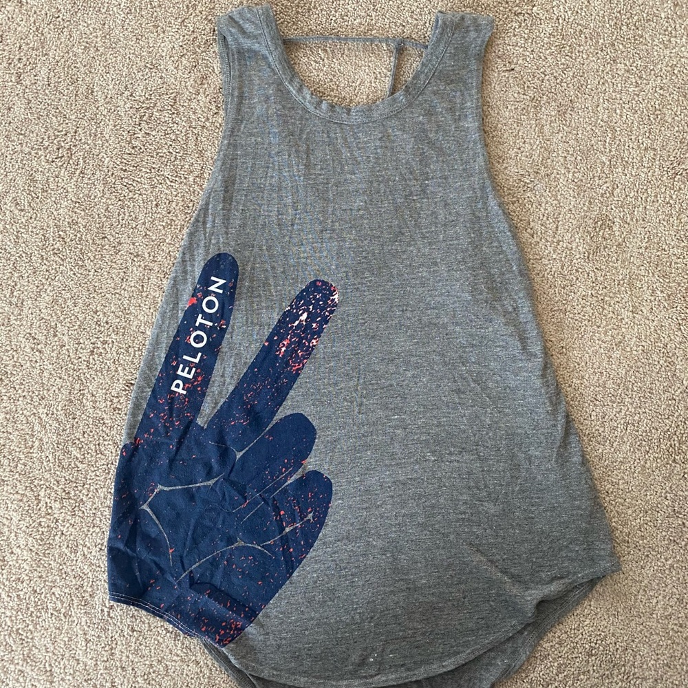 Peloton workout tank size L